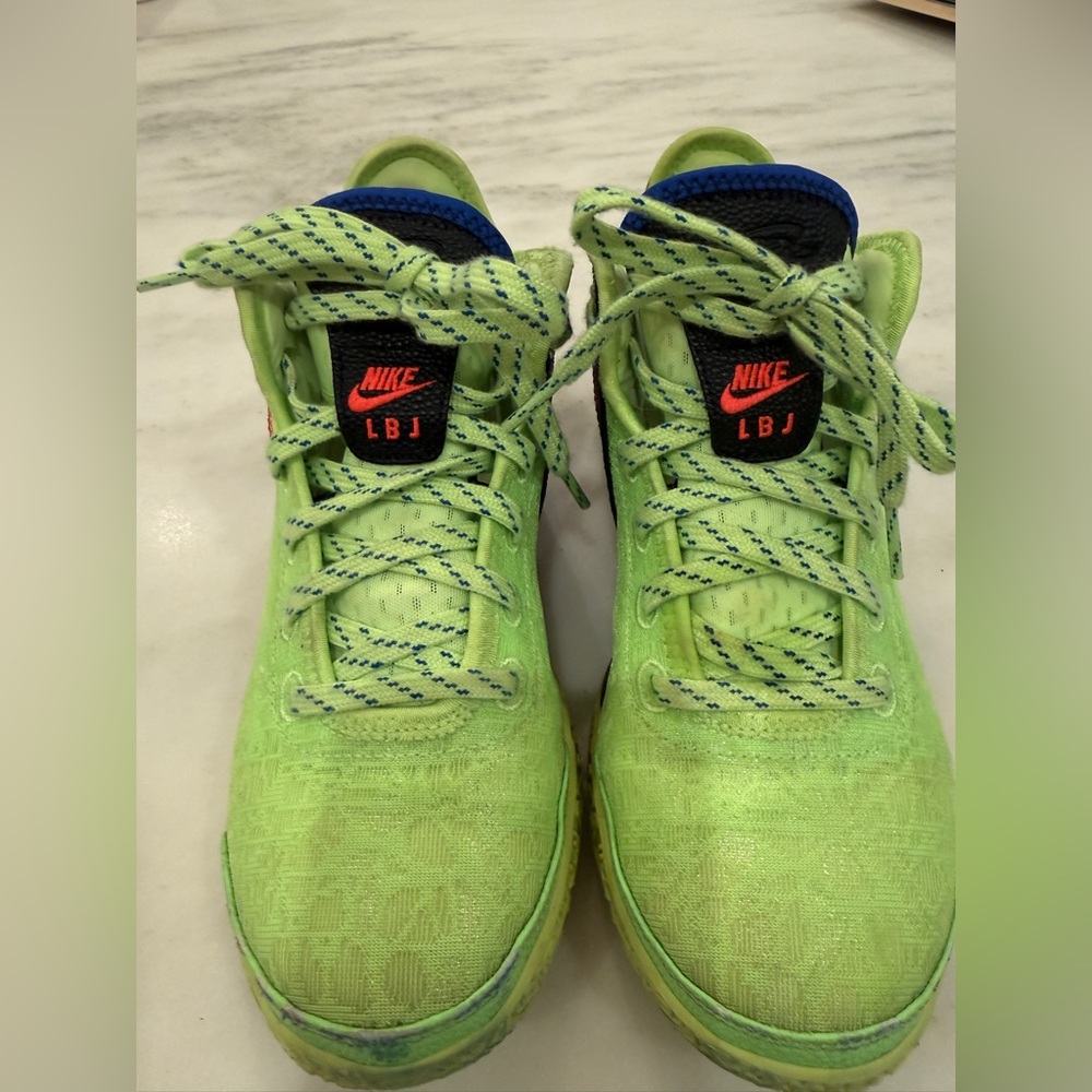 Nike Kids Lebron NXXT “the glitch” SNEAKERS